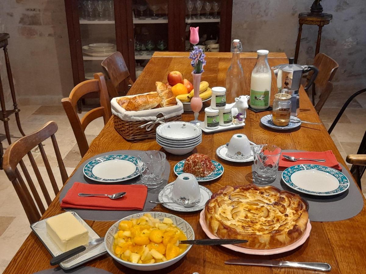 Aux Sources De Ouanne Bed & Breakfast ภายนอก รูปภาพ