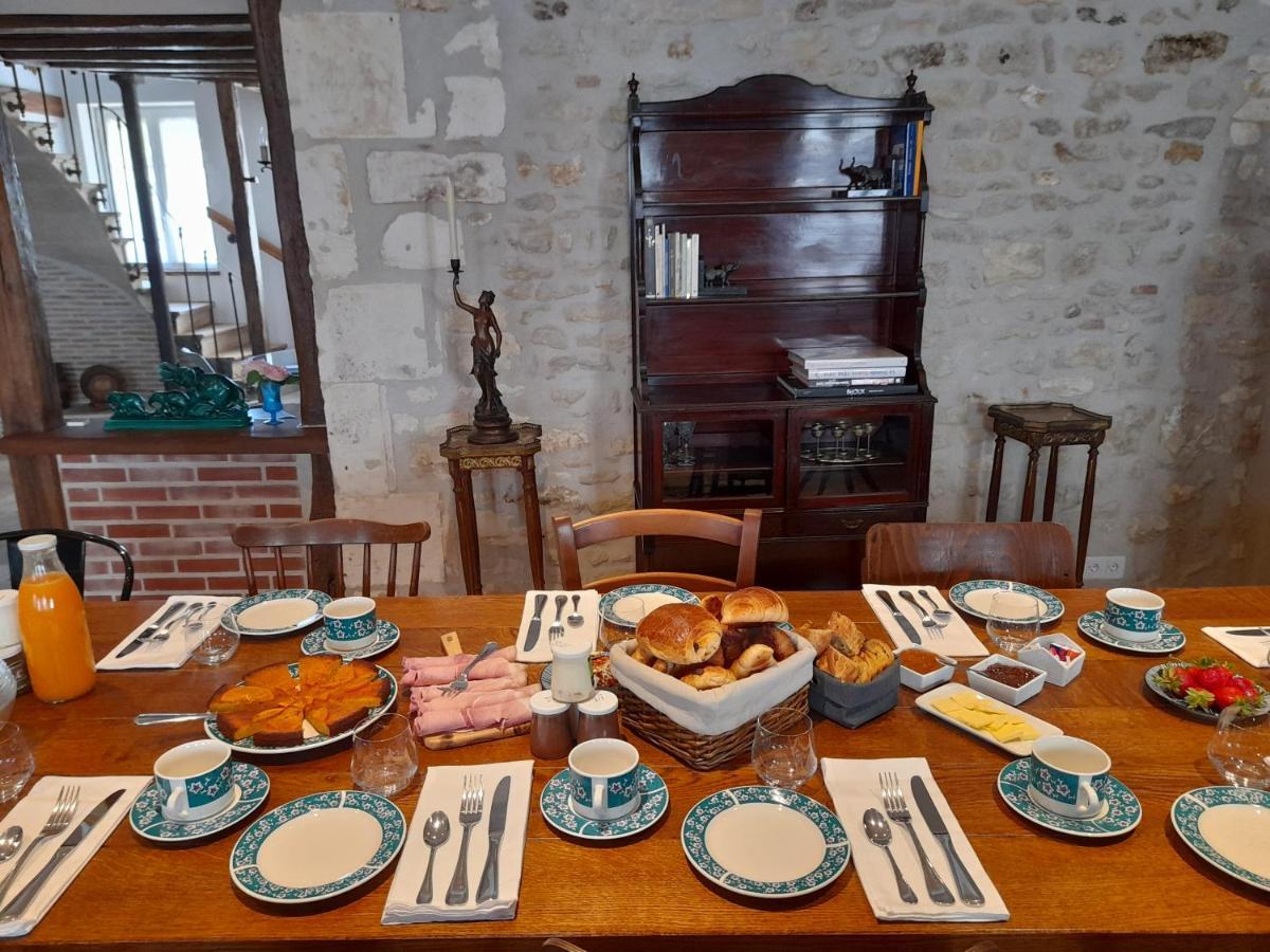 Aux Sources De Ouanne Bed & Breakfast ภายนอก รูปภาพ
