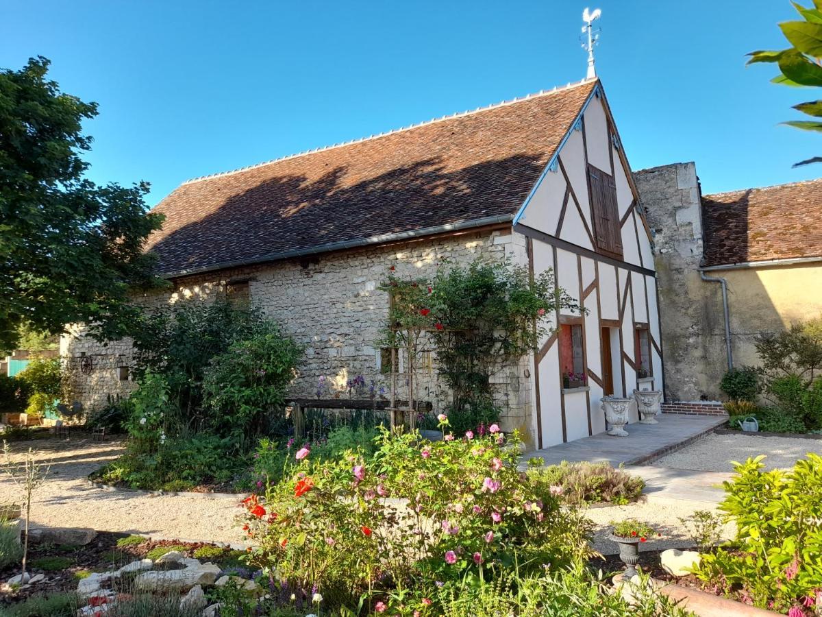 Aux Sources De Ouanne Bed & Breakfast ภายนอก รูปภาพ